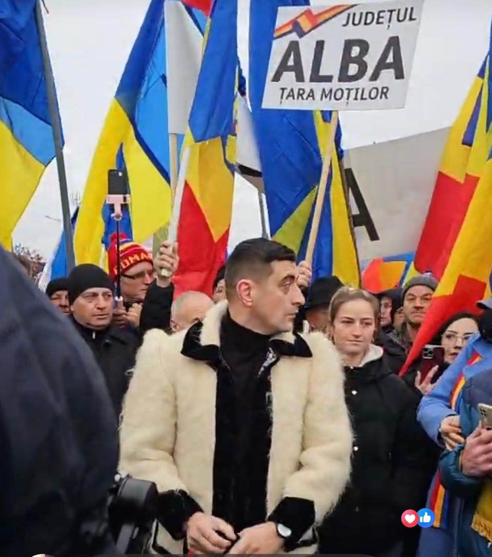 George Simion şi Călin Georgescu, mitinguri în paralel la Alba Iulia, de Ziua Naţională